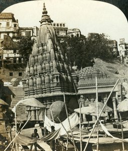 Templomok a Gangesz partján, Benares, India, c1909. alkotó: George Rose