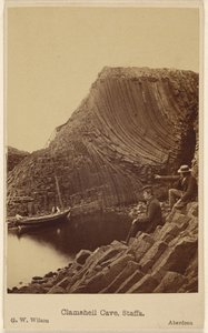 Clamshell-barlang, Staffa