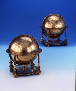 Pár gömbök, földi és égi, a Tughra és a Latin felirattal rendelkező Sultan Murad III, 1579 alkotó: Gerardus Mercator