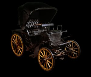 Automobile Benz alkotó: German School