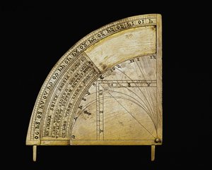 Német gyártmányú sárgaréz számlap csúszkával. A sugár mérete 12,2 cm. 14. századi Firenze, tudománytörténeti intézet és múzeum alkotó: German School