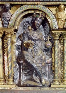 II. Ottó (955-83), római római császár, Nagy Károly császár kegyhelyének részlete (742-814), 1215 (arany és champleve zománc) alkotó: German School