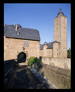 Kilátás a Steinau-kastélyra alkotó: German School