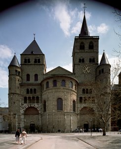 Kilátás a trieri katedrálisra alkotó: German School