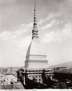 Kilátás az Antonellian Vakondra Torinóban, 1890 körül alkotó: Giacomo Brogi