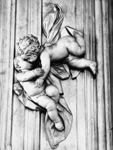 Putti csók (gipsz)