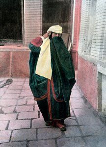 Perzsa nő népviseletben, 1890 körül.