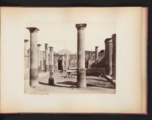 Kilátás Marco Olconio házának romjaira Pompeiiben, Olaszországban (Pompei) Casa di Marco Olconio (cím a tárgyon)