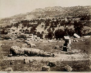 Agrigento: kilátás a Jupiter-templom romjaira alkotó: Giorgio Sommer