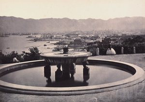 "Panoráma a Villa Belmonte-ból a szökőkúttal. Palermo" alkotó: Giorgio Sommer