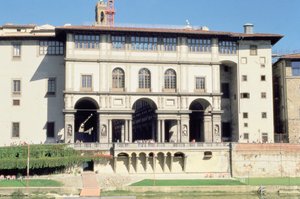 Az Uffizi Képtár homlokzata az Arnón alkotó: Giorgio Vasari
