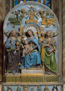 A Szűz és a gyermek Szent Madeleine-nel és Szent János evangélista márvány és terrakotta polikróm, Giovanni della Robbia (1469-1529) Firenze, Santa Croce templom, Cappella Pulci