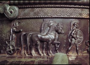 Egy Quadriga és egy Hoplite, a Vix Kráter bronz nyaka körüli fríz részlete lásd még 40863