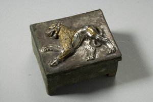 Doboz, hellenisztikus (aranyozott ezüst) (a fedelet lásd: 270390) alkotó: Greek
