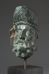Hajó kifolyó Héraklész feje formájában (bronz)