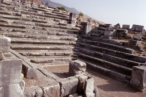 Szenátusi ház (bouleuterion) alkotó: Greek School