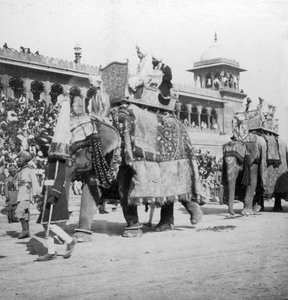 Elefántmenet Jumma Masjid mellett, Delhi, India, 1900-as évek.