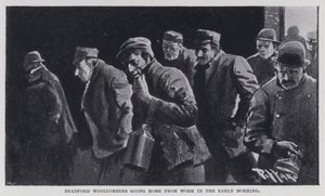 Bradford Woolcombers kora reggel hazamegy a munkából (f/w fotó)