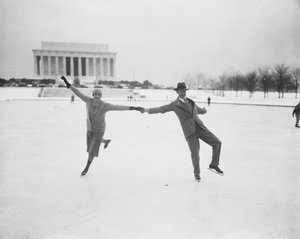 Páros korcsolya a Tidal Basinben, Washington DC, USA, 1930. január (f/w fotó)