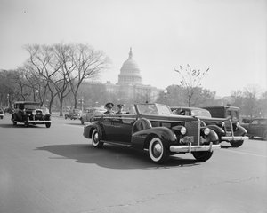 Fulgencio Batista kubai diktátor az amerikai hadsereg vezérkari főnökével, Malin Craiggel Washingtonban
