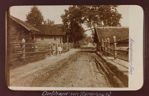Első világháború: Ukrajna 1914-1916 között a német hadsereg inváziója idején. Országút (f/w fotó)