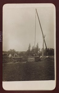 Első világháború: Ukrajna 1914-1916 között a német hadsereg inváziója idején. Egy kút (f/w fotó) alkotó: Heldenfriedhof Dsessentniki (attr. to)