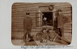 Első világháború: Ukrajna 1914-1916 között a német hadsereg inváziója idején. Katonák csoportja (f/w fotó)