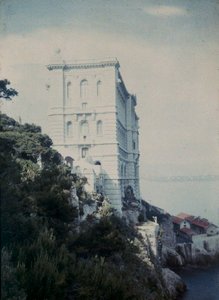 Elegáns erődített épület a Monacói-öbölben alkotó: Henri Chouanard