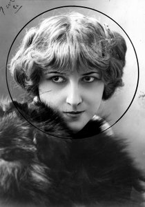 Gilda Darthy színésznő portréja. alkotó: Henri Manuel
