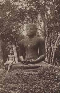 Ceylon romvárosai: Monolit Buddha-szobor (f/w fotó)