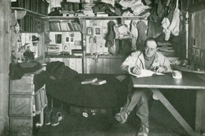 Scott kapitány írja a naplóját alkotó: Herbert Ponting