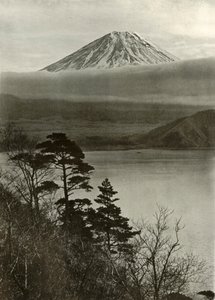 Fuji közepes nocler gerincből, 1910. alkotó: Herbert Ponting