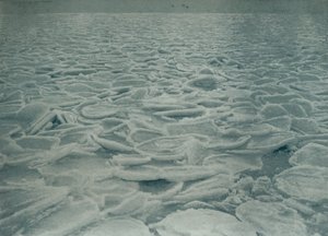 Nehéz csomag, amelyben a hajót feltartották, 1912, 1913. alkotó: Herbert Ponting