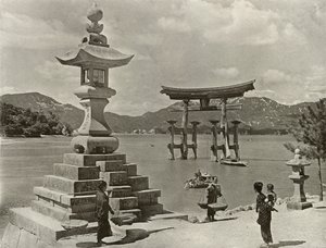 Miyajima, 1910. alkotó: Herbert Ponting