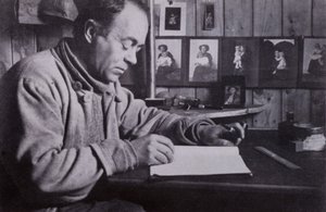 "Scott írt és tervezett és számolt a kis asztalánál" (f/w fotó) alkotó: Herbert Ponting