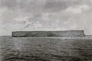 Az első jéghegy, c1910, 1913 alkotó: Herbert Ponting