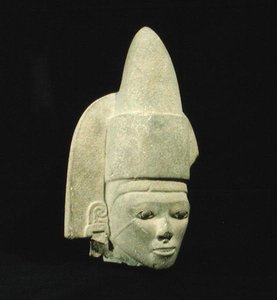 Huaxtec fej, klasszikus utáni időszak (900-1521) (kő) alkotó: Huaxtec Huaxtec