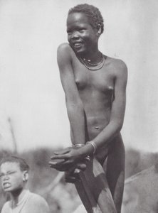 Afrika: Nuer lány (fekete-fehér fotó)