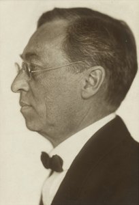 Wassily Kandinsky művész portréja 1866-1944, 1925.