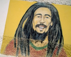 Bob Marley (festett cement) alkotó: Indian School