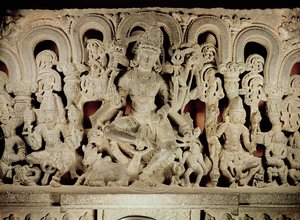 A hindu hármasságot bemutató szemöldök a Warangalból, Andhra Pradeshből, Kakatiya dinasztiából