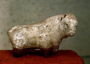 Az Indus-völgy civilizációja (Kr. e. 5000): bika. Terrakotta figura Mohenjo-daro-ból (Mohenjo daro) (Pakisztán), ie 2400. Karacsi, Nemzeti Múzeum, Pakisztán alkotó: Indus Valley Civilization