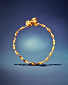 Csavart gallér, Ardnaglug, Roscommon megye, kora vaskor (arany) alkotó: Iron Age