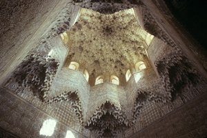 Az Abencerrajes termének mennyezete alkotó: Islamic School