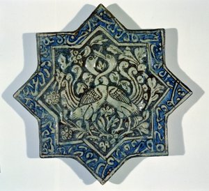 Csillag alakú felülmázas levélaranyozott csempe Takht-e Solaiman stílusában, 13-14. század (kerámia) alkotó: Islamic School