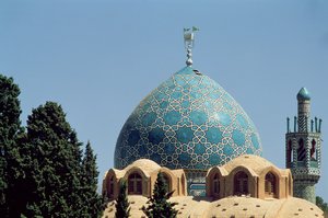 Sah Nematollah Vali mauzóleumának türkiz csempés kupolája, 1330-1430 között épült alkotó: Islamic School