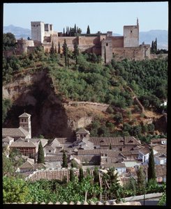Kilátás az erődre és az Alhambra palotára alkotó: Islamic School
