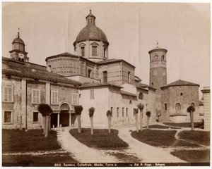 Urunk Jézus Krisztus feltámadásának székesegyháza, jobb oldalon keresztelőkápolnával, Ravenna, Emilia-Romagna, Olaszország, Pietro Poppi fényképe, Bologna, 1900 körül alkotó: Italian Photographer