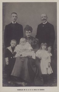 Tamás herceg, Genova hercege és felesége, Izabella bajor hercegnő gyermekeikkel (f/w fotó) alkotó: Italian Photographer