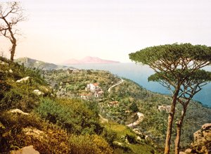 Kilátás a Vezúvra a Nápolyi-öböl túloldalán, 1890-1900 alkotó: Italian Photographer